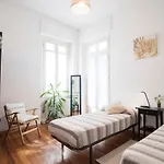 לינה וארוחת בוקר Bed&bra *
